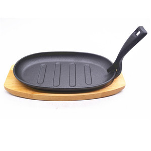 Sartén Ovalada de Hierro Fundido Antiadherente con Base de Madera y Tenedor - Product Image 3