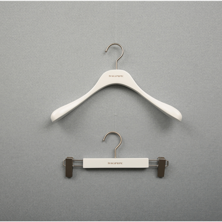 Деревянная вешалка для пальто с логотипом на заказ по заводской цене, оптовая продажа