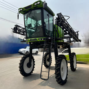 Tracteur agricole à 4 roues motrices, pulvérisateur à flèche autopropulsé de 3000 L - Product Image 2