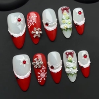Uñas Postizas Navideñas, Set de 10 Piezas, Estilo Francés Rojo y Blanco, Diseño de Perlas, Forma de Ataúd Almendrado Largo, Colección al por Mayor
