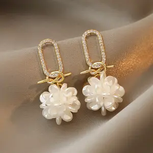 DAIHE 2023 New Fashion Women's Petal Earring Rhinestone Zircon Gold Plated Vintage Designer Flower Earrings