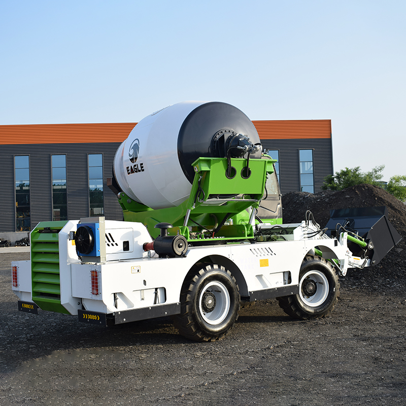 China Mobile Autoconcrete Make 0.5m3 0.8m3 3.5m3 4m3 6.5m3 2m3 Self Loading Concrete Mixers Truck With Pumping