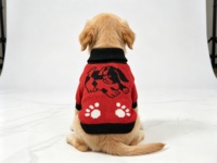 Vente directe d'usine - Nouveau pull à col roulé pour animaux de compagnie, vêtements tricotés chauds en jacquard à motif de chien de dessin animé rouge et noir pour chiens et chats