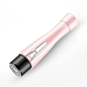 LM LM25443 Depiladora Femenina Reutilizable para Axilas y Vello Púbico - Cuchilla para Depilación de Zonas Íntimas - Product Image 1