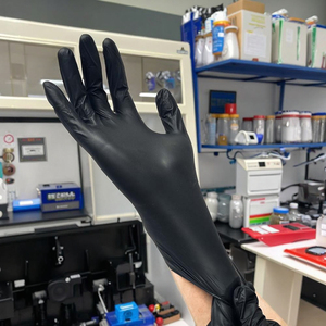 Gants en nitrile noir invisible avec logo personnalisé, gants en nitrile sans latex en poudre de 4 mil, pour <span class=keywords><strong>médecin</strong></span> <span class=keywords><strong>généraliste</strong></span>, 100 pièces - Product Image 2