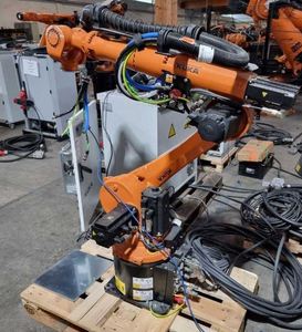 Robot industriel KR 50 R2500 |   Charge utile de 50 kg, bras à 6 axes |   Palettisation avec portée de 2501 mm |   Moteur haute performance PLC et boîte de vitesses - Product Image 1
