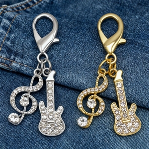 Porte-clés en métal incrusté de diamants en forme de note de musique, cadeau idéal pour les concerts de musique, vente chaude - Product Image 5