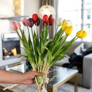 5 têtes tulipe fleur Bundle tulipes en plastique artificielles 40cm Real Touch pour le jour du poisson d'avril - Product Image 3