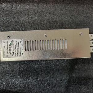 Gabinete de Control de Robot Industrial IRC5, Material Plástico con Filtro de Línea 3HAC037698-001, Equipo Eléctrico de Automatización - Product Image 2