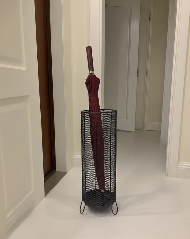 Modern Style Metal Mesh Umbrella Stand