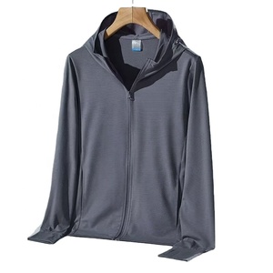 Vêtements d'été <span class=keywords><strong>anti</strong></span>-<span class=keywords><strong>UV</strong></span> pour hommes et femmes, protection solaire, nouvelle collection 2026, vêtements fins et respirants pour hommes - Product Image 2