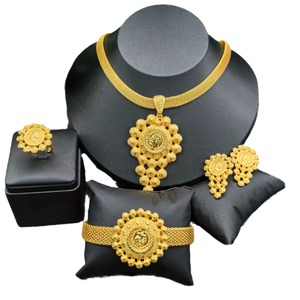 Parure de bijoux ethniques de mariage de Dubaï plaqué or avec collier, boucles d'oreilles, bague et bracelet en CZ, style vintage africain, ton or - Product Image 5