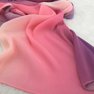 Elegante última buena tela bufanda nueva mano de obra logotipo personalizado plisado Ombre bebé plisado gasa Hijab Popular en <span class=keywords><strong>el</strong></span> mercado de Malasia - Product Image 3