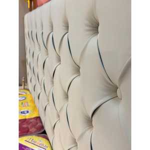 เตียงคู่หุ้มเบาะสไตล์โมเดิร์น พร้อมหัวเตียงบุนวมแบบ Tufted โครงไม้ และเฟอร์นิเจอร์ห้องนอนสไตล์ร่วมสมัย - Product Image 4