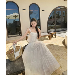 Conjunto de Dos Piezas Blanco Estilo Boho para Mujer, Falda Maxi de Gasa con Volantes, Ropa de Playa para Vacaciones, Personalizable - Product Image 1