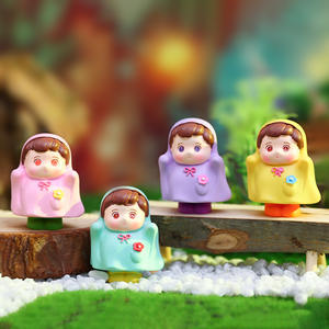 Adornos de impermeables, decoración linda para coche, regalos creativos pequeños para parejas de chicas, venta al por mayor de artesanías - Product Image 1