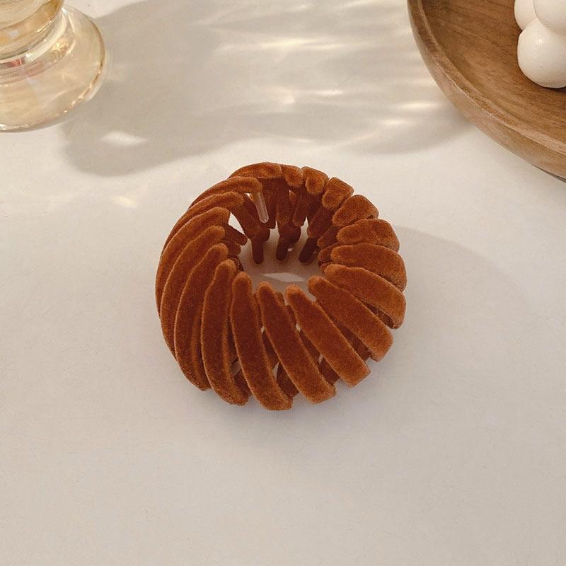 สีน้ำตาล