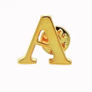 Épingle de revers de personnalité plaquée or 18k 26 lettres initiales anglaises cuivre Alphabet anglais lettres de A à Z broches pour homme