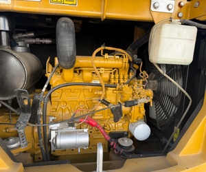 Excavatrice sur chenilles CAT 305 utilisant une excavatrice hydraulique CAT 5t - Product Image 2
