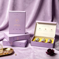 Boîte cadeau de luxe personnalisée avec logo estampé or, emballage en carton ondulé pliable écologique avec séparateur pour parfum et bougie