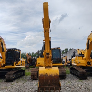 Excavadora Komatsu PC240LC de segunda mano importada de Japón, excavadora hidráulica de cadenas Komatsu PC240LC disponible para la venta en stock. - Product Image 2