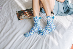 <span class=keywords><strong>Calcetines</strong></span> <span class=keywords><strong>térmicos</strong></span> y suaves para mujer, calcetín de tubo para dormir, para casa, regalo de fiesta, diseño de moda, para invierno - Product Image 6