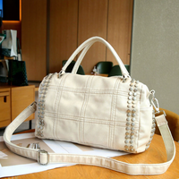 Nouveauté en stock : Sac en cuir souple lavé avec rivets, sac à main polyvalent grande capacité, sac à bandoulière