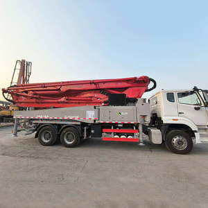 Camión Bomba de Concreto Usado HOWO NX 6X4 49.3M 44T Diésel de Tres Ejes con Motor en Venta en Sudáfrica - Product Image 2