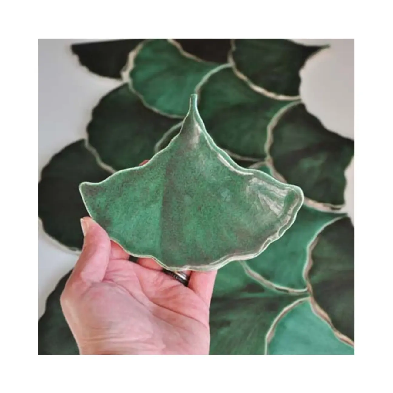 El yapımı seramik mozaik duvar karosu Ginkgo yaprağı yeşil etkisi parlak sır otel mutfak banyo el yapımı fayans