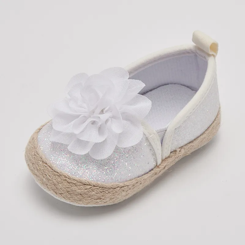 Chaussures de marche à semelles souples antidérapantes pour bébé, chaussures d'extérieur décontractées en cuir PU ornées de paillettes blanches pures pour femmes et nouveau-nés