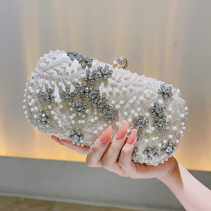 Bolso de mano rectangular brillante con perlas y diamantes de imitación de alta calidad para mujer, bolso de noche, bolso de mano para boda. - Product Image 3