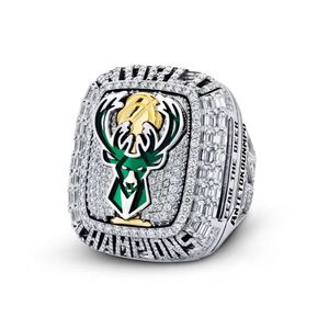 Anillos de Baloncesto Personalizados de Aleación, Anillo de Campeonato de los <span class=keywords><strong>Milwaukee</strong></span> <span class=keywords><strong>Bucks</strong></span> y Collar con Trofeo, con Cajas de Alta Gama con Incrustaciones de Diamantes de Imitación - Product Image 2