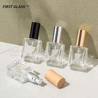 Flacon de parfum carré plat en verre de 10 ml en gros, atomiseur de parfum rechargeable avec pompe pulvérisatrice en aluminium, col fileté, échantillon cosmétique
