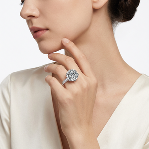 KARATS Bague Circulaire pour Femme en Argent S925 Plaqué Or, Sertie de Moissanite Taille Brillant 10 Carats, Sertissage à Griffes, Design Libre - Product Image 5
