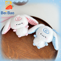 Porte-clés en peluche lapin à longues oreilles de 4 pouces, broderie spirale, pendentif de sac, jouet pour machine à griffes, en stock