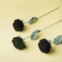 Décoration de la maison Bouquet de fleurs de simulation fait à la main Rose noire fil de laine éternel artificiel tricoté fleur Crochet fleur