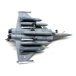 Avión de Combate Indio Rafale B de Dos Plazas a Escala 1/72 para Colección - Product Image 4