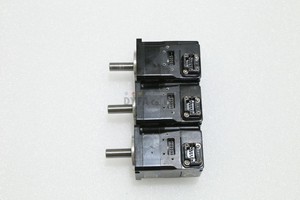 YASKAWA SGM7J-A5AFA21 50W AC d'occasion - Product Image 3