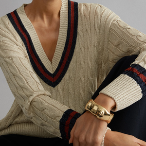 Vente en gros <span class=keywords><strong>de</strong></span> chandails épais fabriqués sur mesure en laine acrylique pour femmes pulls classiques en tricot torsadé à col en V pour <span class=keywords><strong>cricket</strong></span> - Product Image 1