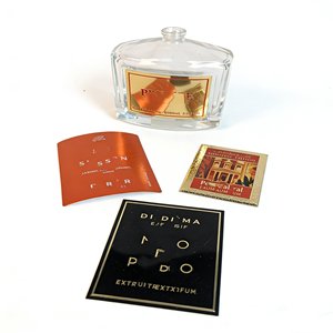 Etiqueta Metálica Personalizada con Logotipo en Relieve 3D para Botellas de Perfume, Etiquetas de Embalaje - Product Image 1