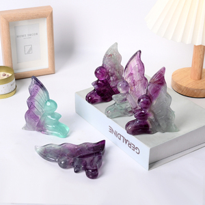 Sculpture de fée en fluorite violette naturelle de haute qualité, sculptée dans le cristal, pour la décoration - Product Image 1
