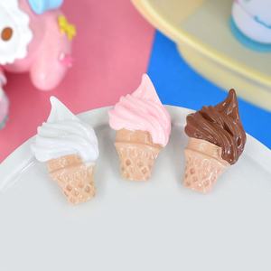 Cabujones de resina con forma de helado simulado Kawaii, miniaturas de comida para decoración de fundas de teléfono DIY - Product Image 3