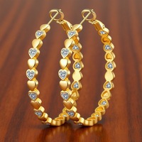 Boucles d'oreilles grandes et exquises pour femme, haut de gamme, en forme de cœur micro-serti, en fer, style niche, tendance transfrontalière Europe-États-Unis