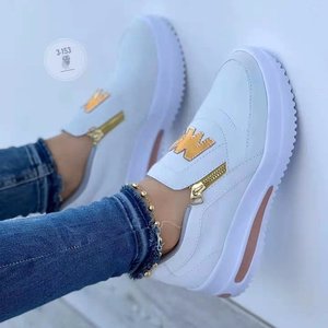 2023 <span class=keywords><strong>zapatos</strong></span> <span class=keywords><strong>deportivos</strong></span> <span class=keywords><strong>de</strong></span> ocio con cremallera para <span class=keywords><strong>mujer</strong></span> para <span class=keywords><strong>Amazon</strong></span> Cross-Border Fashion-Wish Trend Color sólido Slip-On Closure Winter Season - Product Image 4