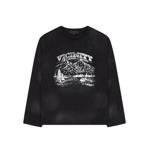 T-shirt à manches longues surdimensionné noir pour homme Vicinity avec imprimé montagne, manches raglan, col rond décontracté, en jersey de coton - Product Image 1