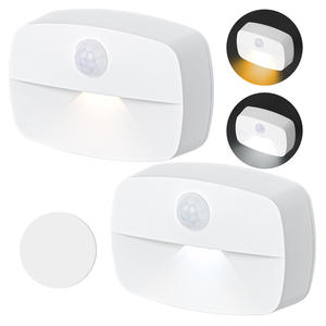 Veilleuse LED T023 rectangulaire à capteur, alimentée par piles, lumière blanc chaud pour chambre, couloir, armoire - Product Image 2