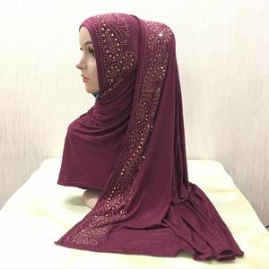 ฮิญาบผ้าไหมนมผ้าพันคอพลอยเทียมระยิบระยับสำหรับ2020010393ผู้หญิง - Product Image 3