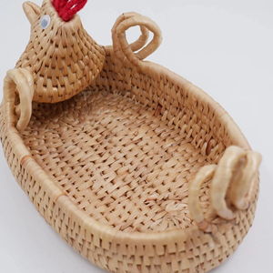 Cesta Artesanal de Jacinto de Agua para Huevos, Contenedor de Almacenamiento de Huevos Tejido Natural, Cesta Decorativa Única con Forma de Animal para Cocina Rústica - Product Image 4