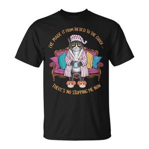 Camiseta con la frase: Cat Im Made It From The Bed To The Couch There's No Stopping - Product Image 1
