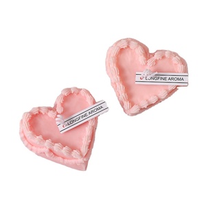 Bougies parfumées en forme de cœur en matériau écologique pour la vente en gros - Product Image 1